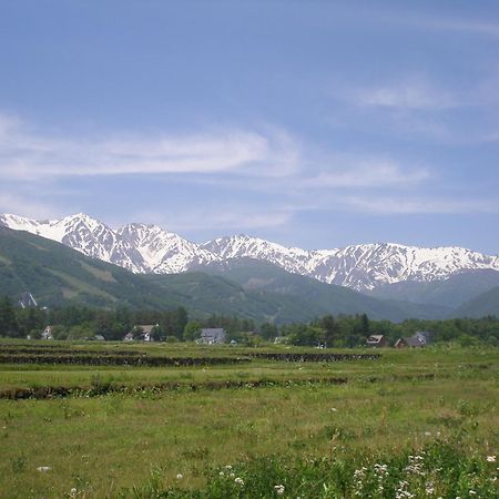 Bed and Breakfast Alpine Wind Хакуба Екстер'єр фото